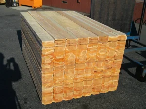 Dog Ear Cedar Pickets Grade 1